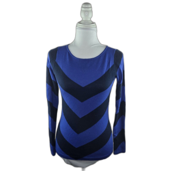 C.Wonder Blue Navy Blue Chevron Striped 100% Merino Wool Lightweight Sweater XS - Picture 1 of 8